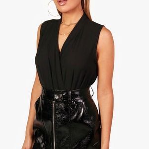 ✨3 for $25✨ Boohoo Black Wrap Front Bodysuit